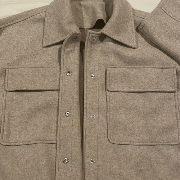 shacket - Picture 4 of 9